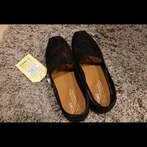 TOMS Black Lace